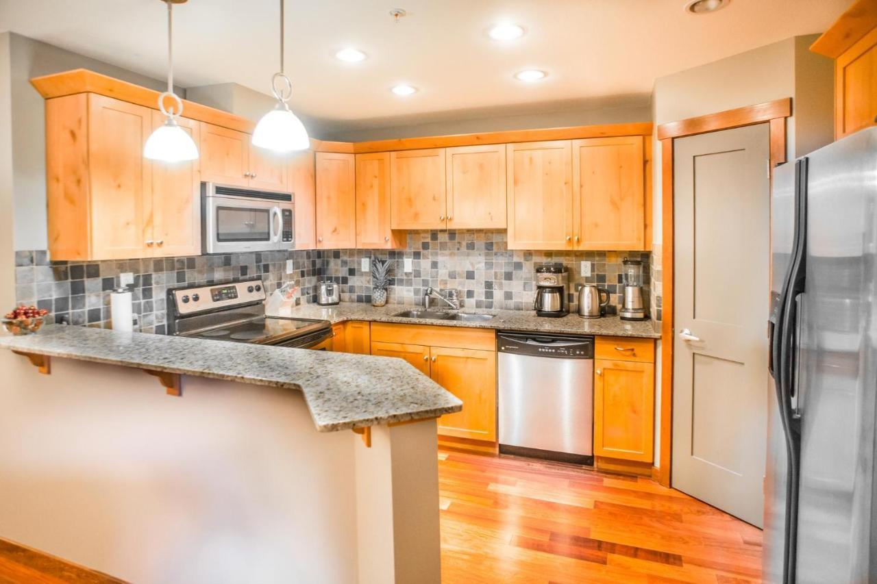 Ridgeview Loft - Floor 2 Bed 2 Bath, Amazing Views Canmore